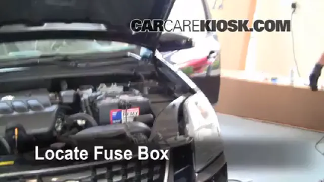 2008 Nissan Sentra S 2.0L 4 Cyl. Fuse (Engine) Replace